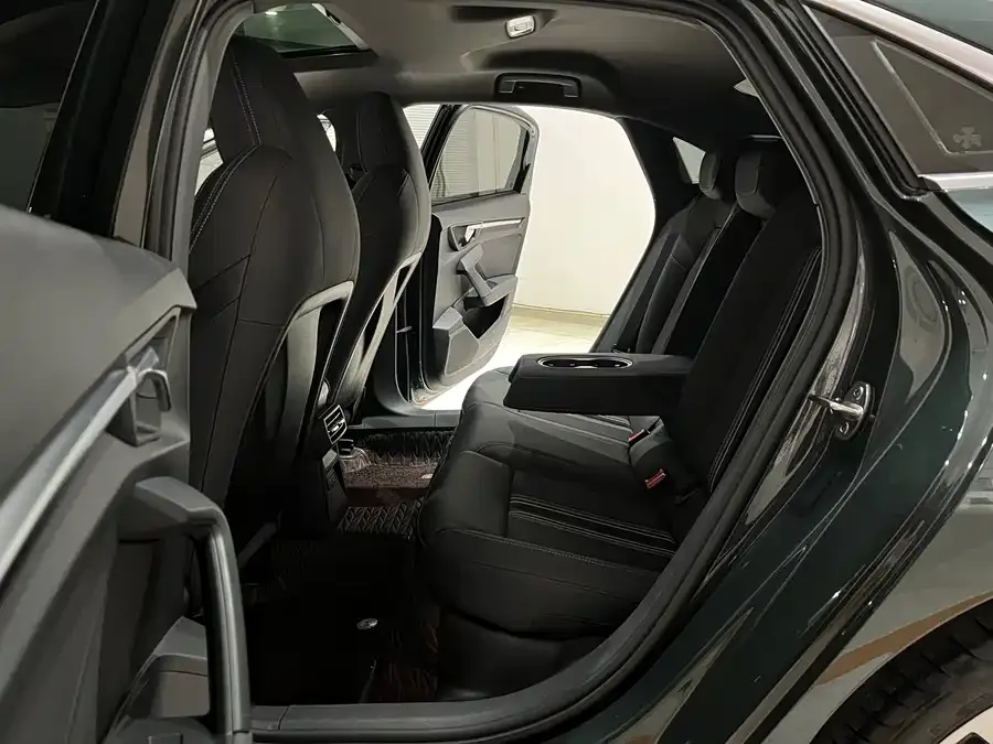 Audi A3 2023 facelift A3L Limousine 35 TFSI stylish and sporty 2023 — миниатюра 3