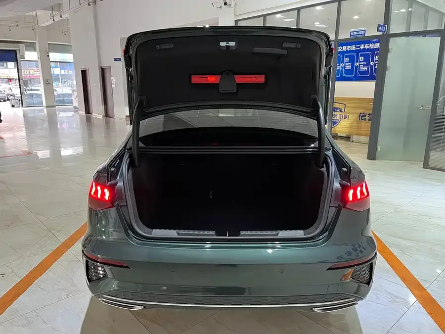 Audi A3 2023 facelift A3L Limousine 35 TFSI stylish and sporty 2023 — миниатюра 5