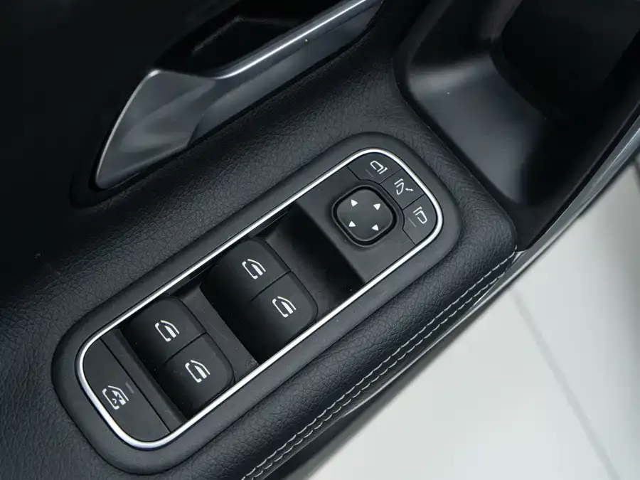 Mercedes-Benz Class A Mercedes-Benz A-Class 2022 Model A 200 L Sports Sedan Fashion Model 2022 — миниатюра 4