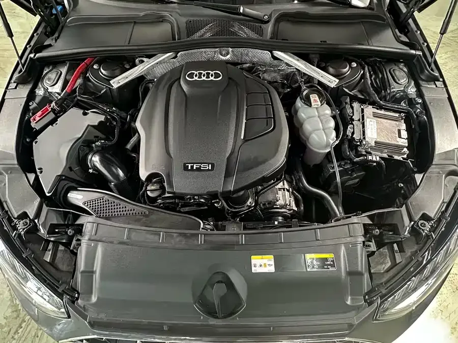 Audi a4 l 2023 40 TFSI quattro luxury and dynamic model 2024 — миниатюра 5