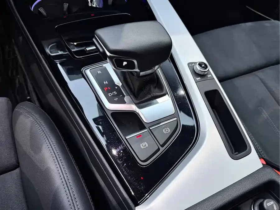 Audi A5 Audi A5 (Imported) 2023 Sportback 40 TFSI quattro Luxury Dynamic Edition 2023 — миниатюра 2