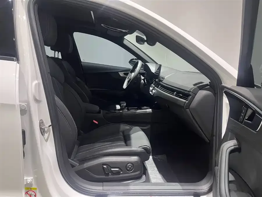 Audi a4 l 2023 40 TFSI luxury and dynamic model 2023 — миниатюра 3