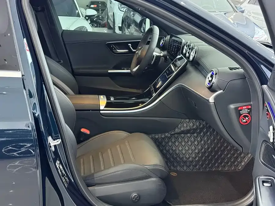 Mercedes-Benz Class C Mercedes-Benz C-Class 2023 C 200 L Sports Edition 2023 — миниатюра 2