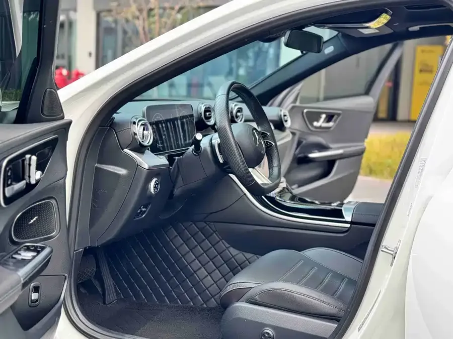 Mercedes-Benz Class C Mercedes-Benz C-Class 2024 C 260 L Sports Edition 2024 — миниатюра 2