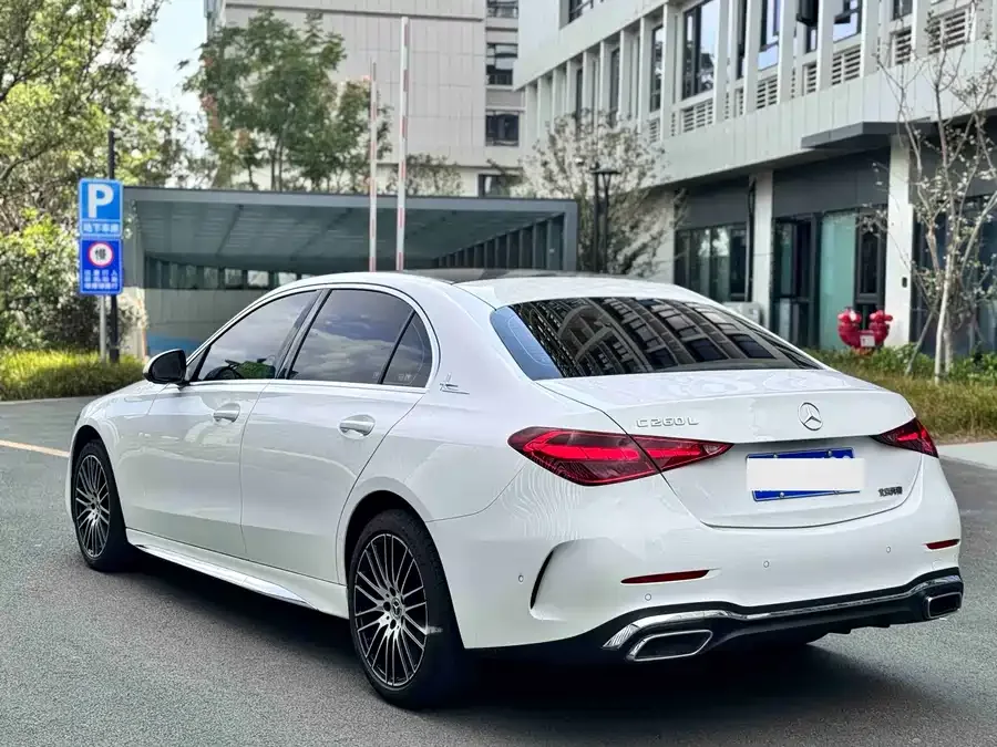 Mercedes-Benz Class C Mercedes-Benz C-Class 2024 C 260 L Sports Edition 2024 — миниатюра 3