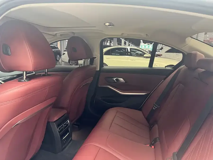BMW 3 series BMW 3 Series 2024 320i M Sports Package 2024 — миниатюра 5