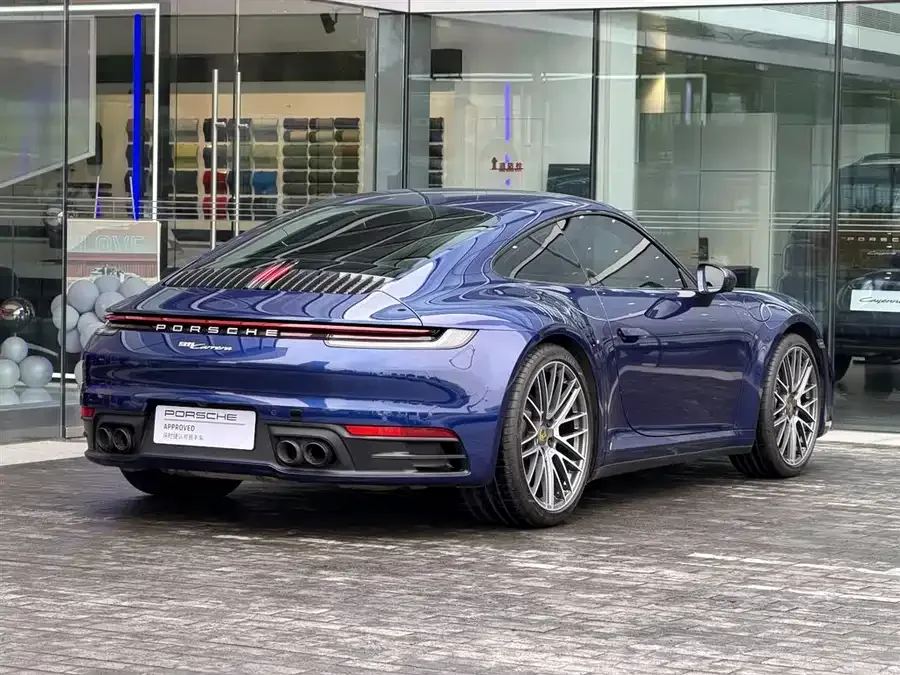 Porsche 911 2023 Carrera 3.0T 2023 — миниатюра 2