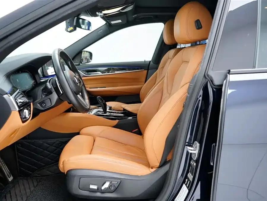 BMW 6 Series GT 2022 630i M Sport Package 2023 — миниатюра 2