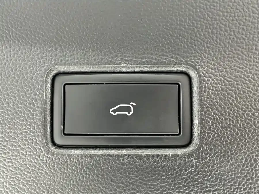 Volkswagen T-ROC T-ROC 2022 280TSI DSG 2WD Comfort PLUS 2023 — миниатюра 5