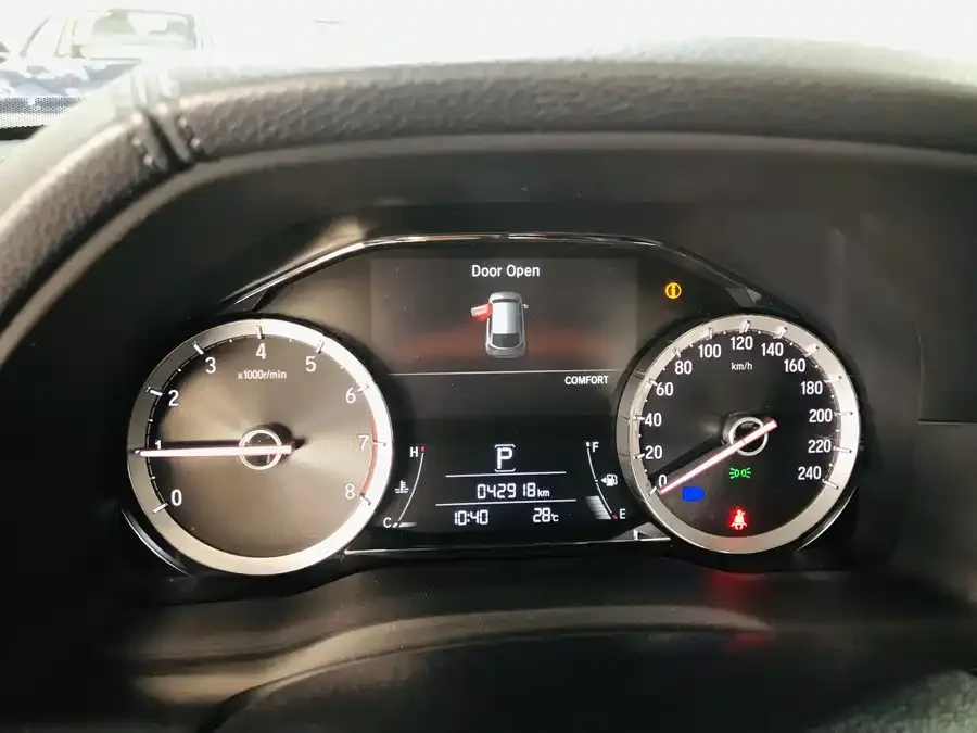 Honda UR-V 2020 240TURBO 2WD Elegant Edition 2022 — миниатюра 3