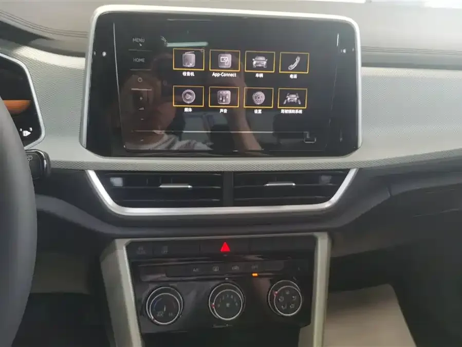 Volkswagen T-ROC 2025 T-ROC Facelift 280TSI DSG 2WD Time Edition 2026 — миниатюра 4