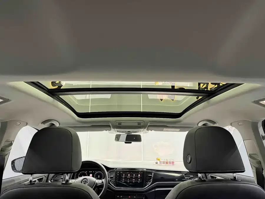 Volkswagen T-ROC T-ROC 2022 280TSI DSG 2WD Comfort PLUS 2022 — миниатюра 3