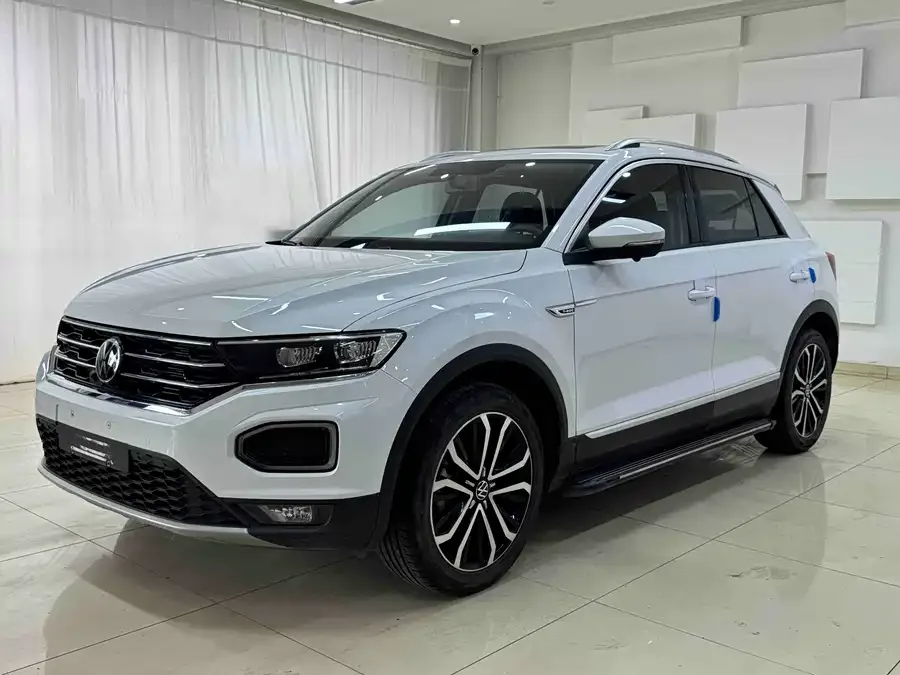 Volkswagen T-ROC T-ROC 2022 280TSI DSG 2WD Comfort PLUS 2022 — фото 1, купить с доставкой в Москву