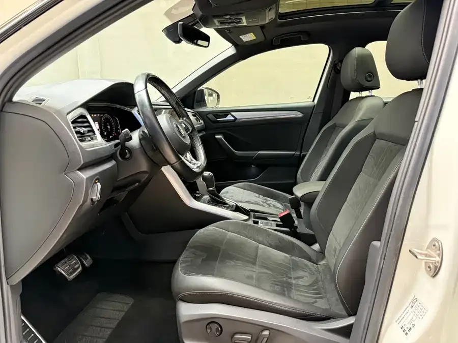 Volkswagen T-ROC T-ROC 2022 280TSI DSG 2WD R-Line Pro PLUS 2022 — миниатюра 3