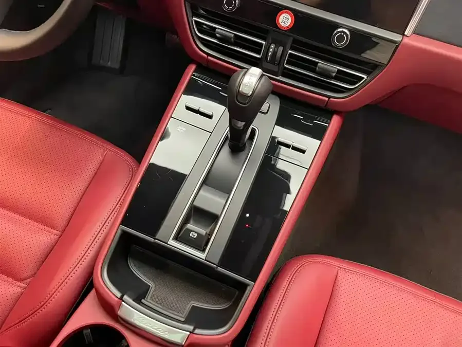 Porsche Macan Macan 2023 Macan GTS 2.9T 2023 — миниатюра 5