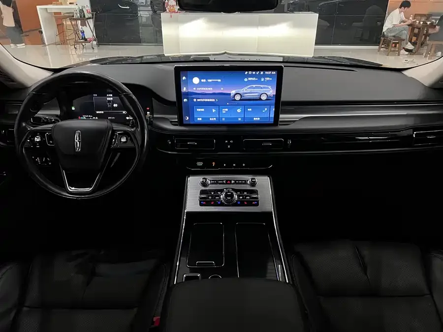 Lincoln Aviator Aviator 2022 3.0T V6 4WD Centennial Edition 2023 — миниатюра 4