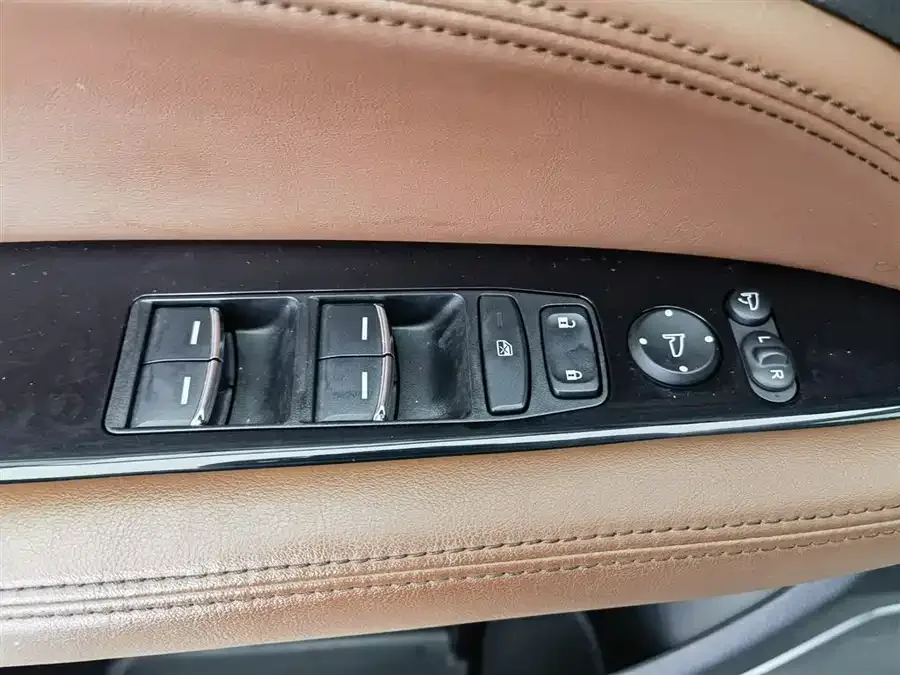 Honda UR-V 2020 370TURBO 4WD Premium Edition 2023 — миниатюра 3