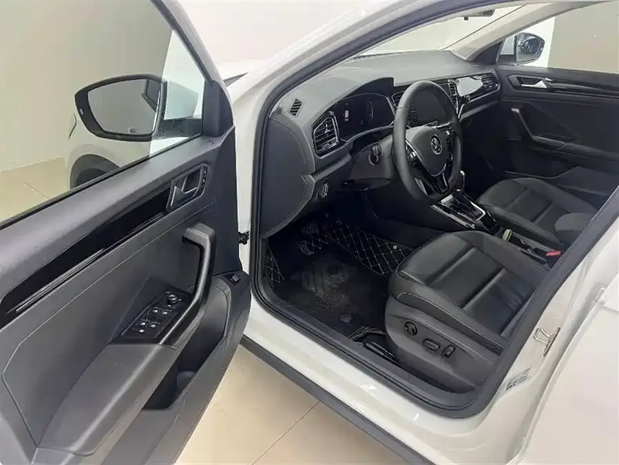 Volkswagen T-ROC T-ROC 2022 280TSI DSG 2WD Comfort PLUS 2022 — миниатюра 3