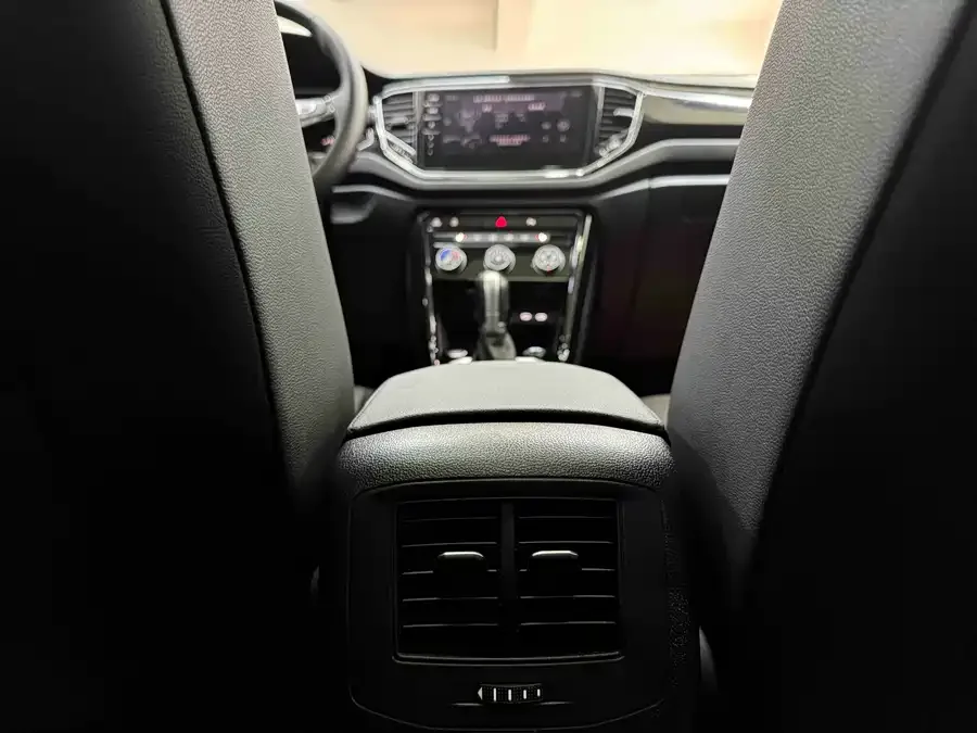 Volkswagen T-ROC T-ROC 2022 280TSI DSG 2WD Comfort PLUS 2022 — миниатюра 5