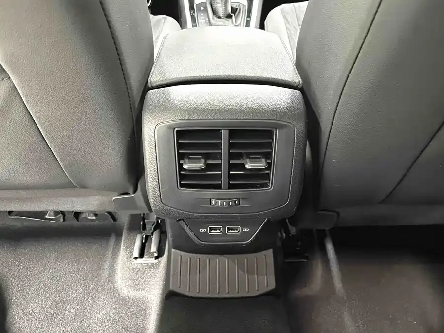 Volkswagen T-ROC T-ROC 2022 280TSI DSG 2WD R-Line Pro PLUS 2022 — миниатюра 4