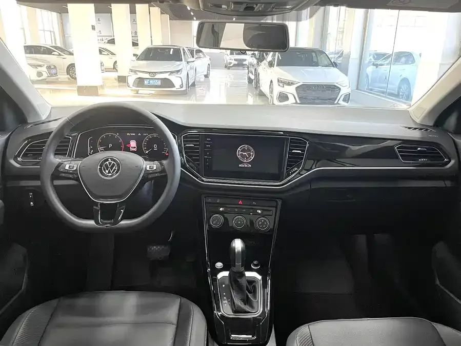 Volkswagen T-ROC T-ROC 2022 280TSI DSG 2WD Comfort PLUS 2022 — миниатюра 3