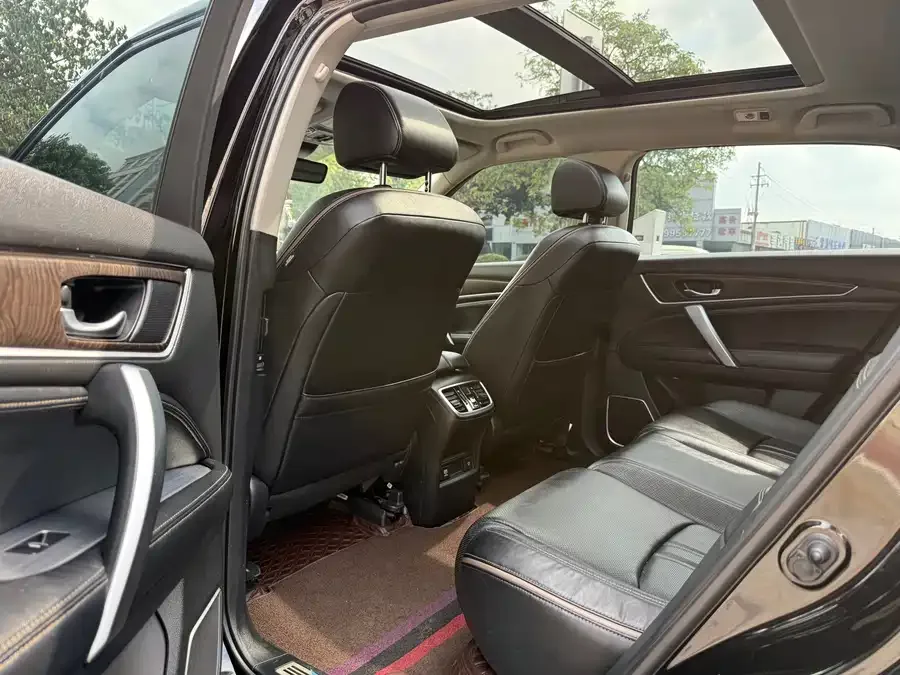 Honda Avancier 2020 Crown Road 370TURBO 2WD Luxury Edition 2022 — миниатюра 2