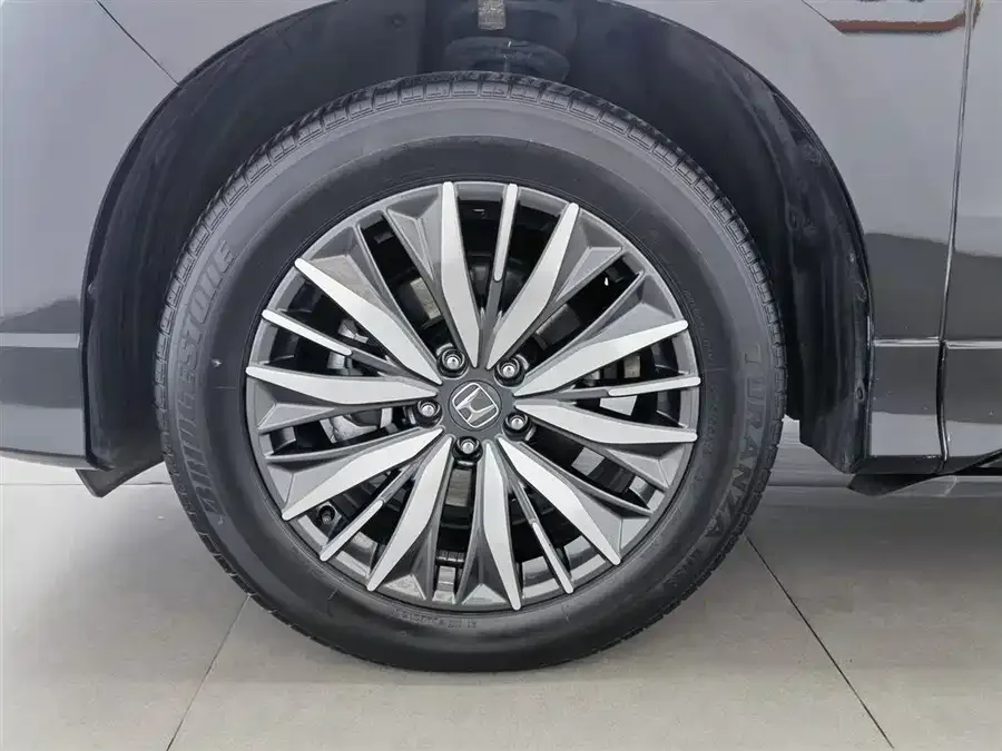 Honda Avancier 2020 Crown Road 370TURBO 2WD Luxury Edition 2023 — миниатюра 5