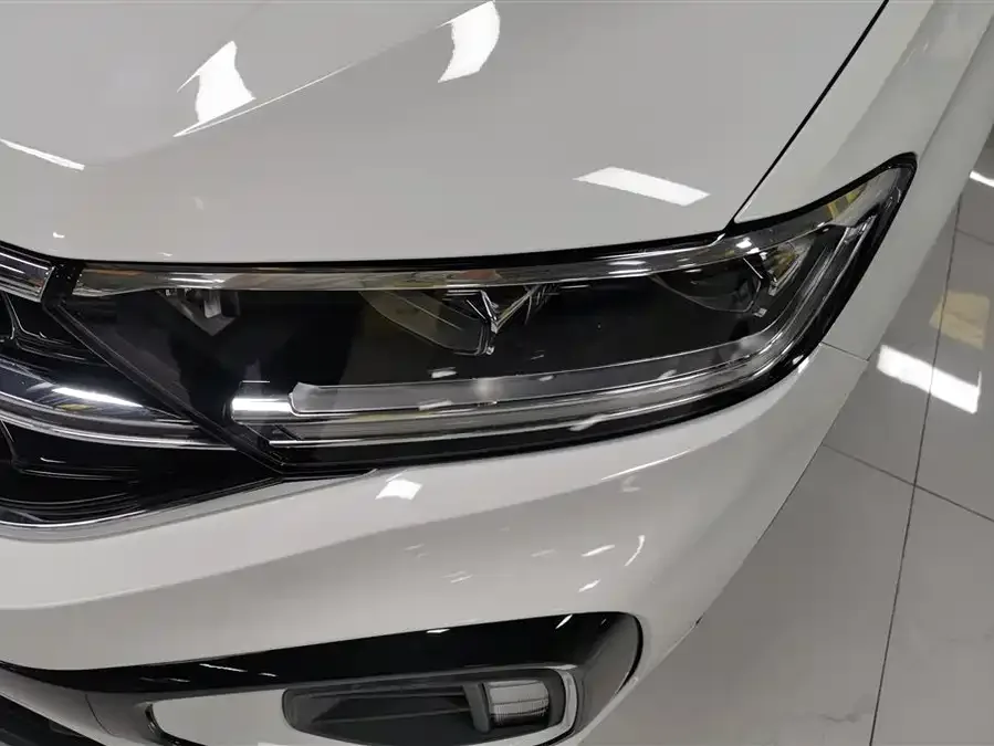 Volkswagen T-ROC T-ROC 2023 300TSI DSG 2WD Chenguang Edition 2024 — миниатюра 2