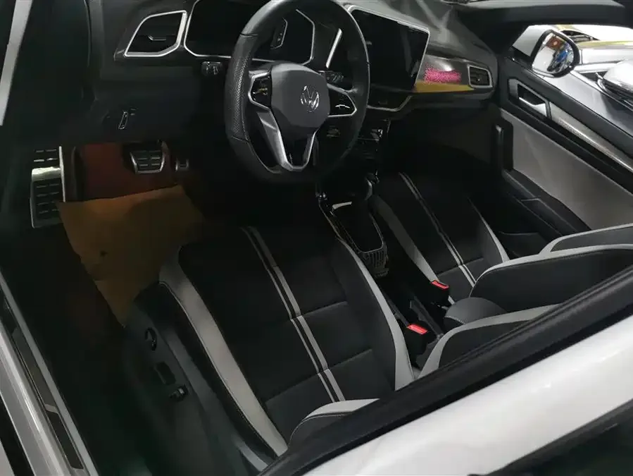 Volkswagen T-ROC T-ROC 2023 300TSI DSG 2WD Chenguang Edition 2024 — миниатюра 3