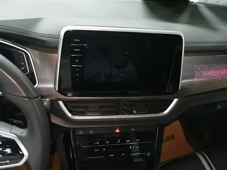 Volkswagen T-ROC T-ROC 2023 300TSI DSG 2WD Chenguang Edition 2024 — миниатюра 4