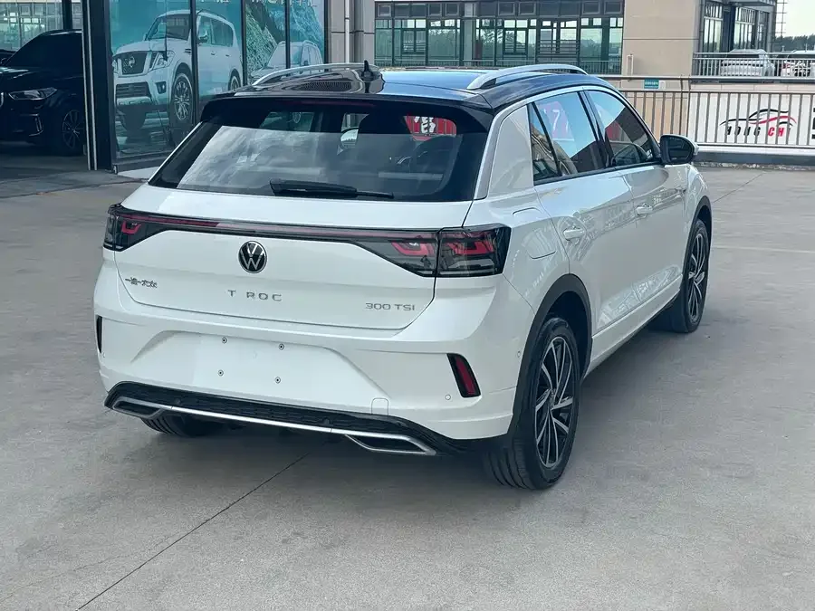 Volkswagen T-ROC T-ROC 2023 300TSI DSG 2WD Starlight Edition 2023 — миниатюра 2