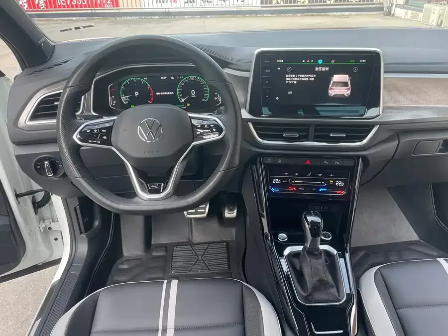 Volkswagen T-ROC T-ROC 2023 300TSI DSG 2WD Starlight Edition 2023 — миниатюра 4