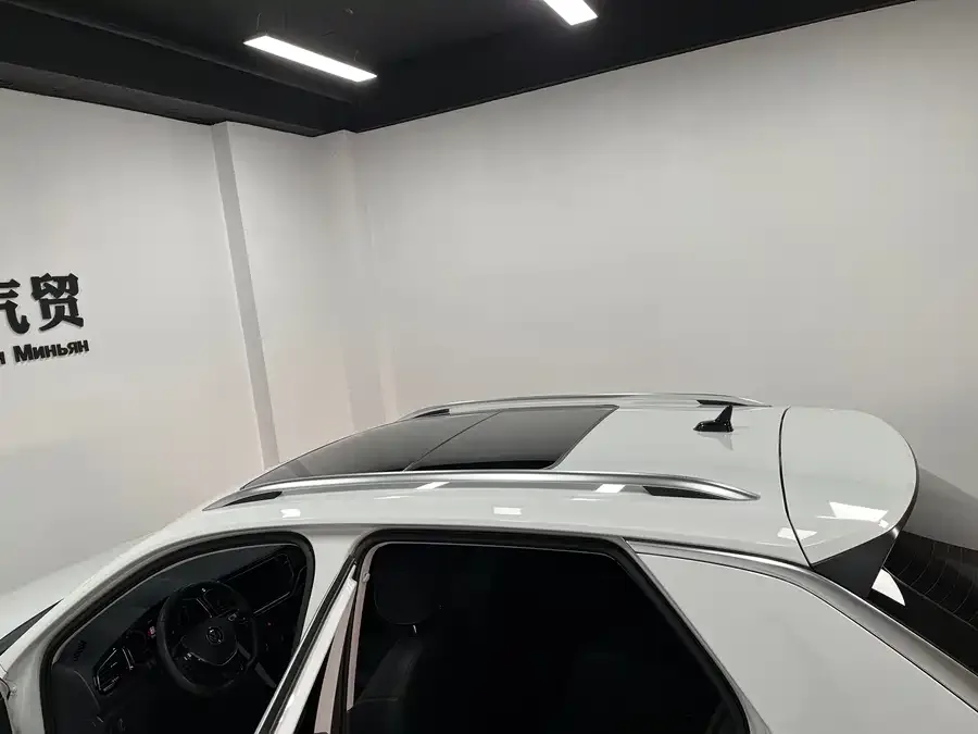 Volkswagen T-ROC T-ROC 2022 280TSI DSG 2WD Comfort PLUS 2023 — миниатюра 3