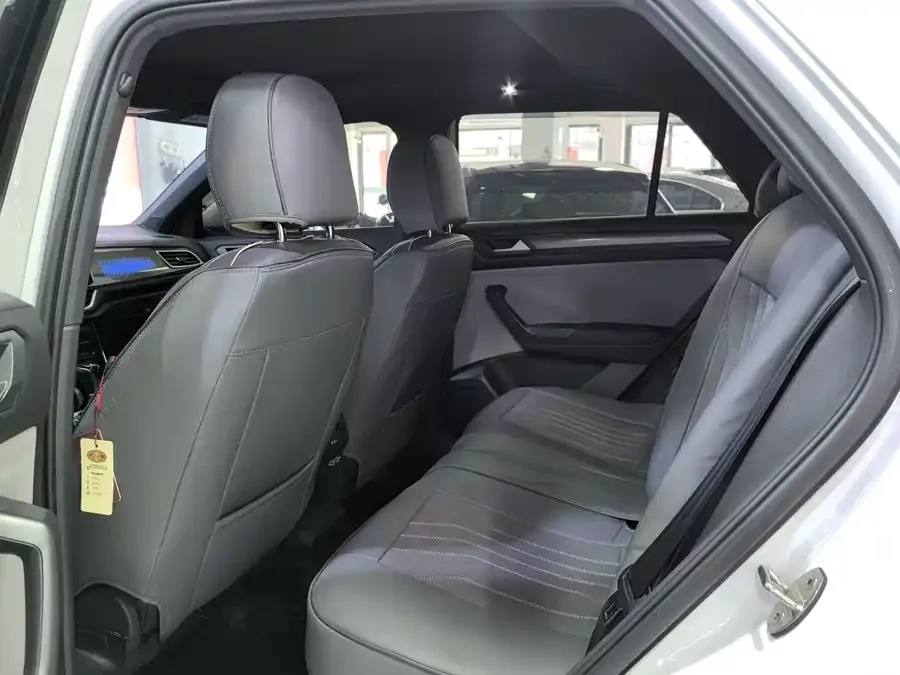 Volkswagen T-ROC T-ROC 2025 300TSI DSG 2WD Chenguang Edition 2025 — миниатюра 3
