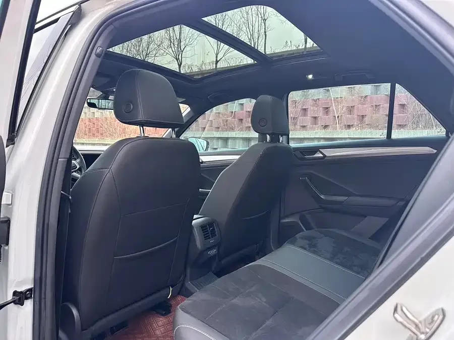 Volkswagen T-ROC T-ROC 2022 280TSI DSG 2WD R-Line Pro PLUS 2022 — миниатюра 2