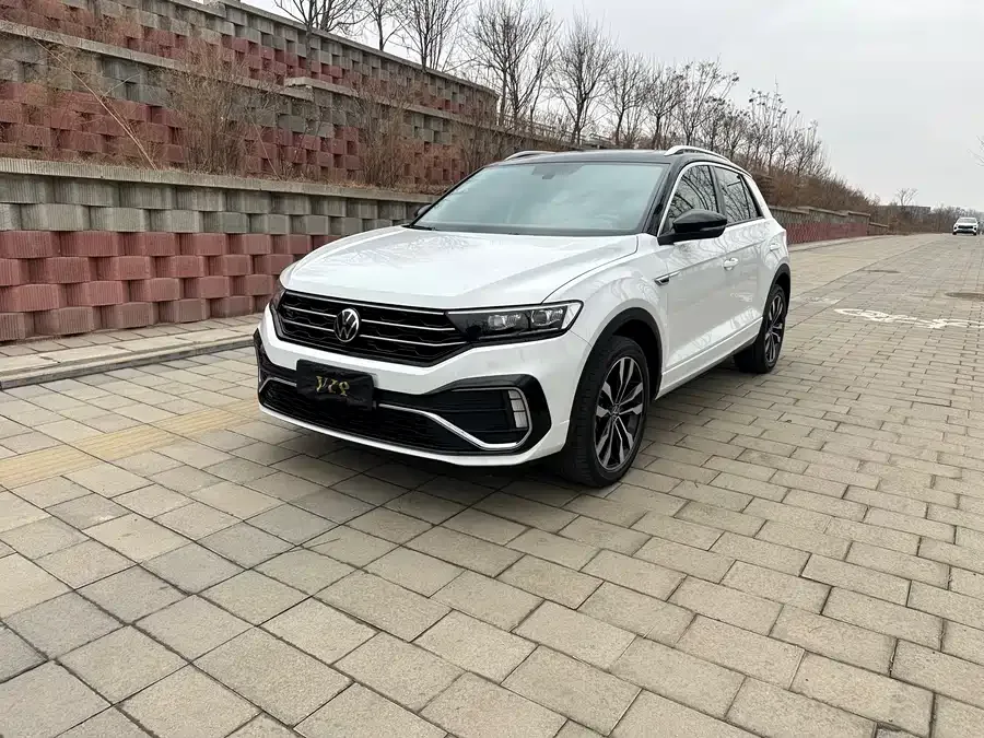 Volkswagen T-ROC T-ROC 2022 280TSI DSG 2WD R-Line Pro PLUS 2022 — фото 1, купить с доставкой в Москву