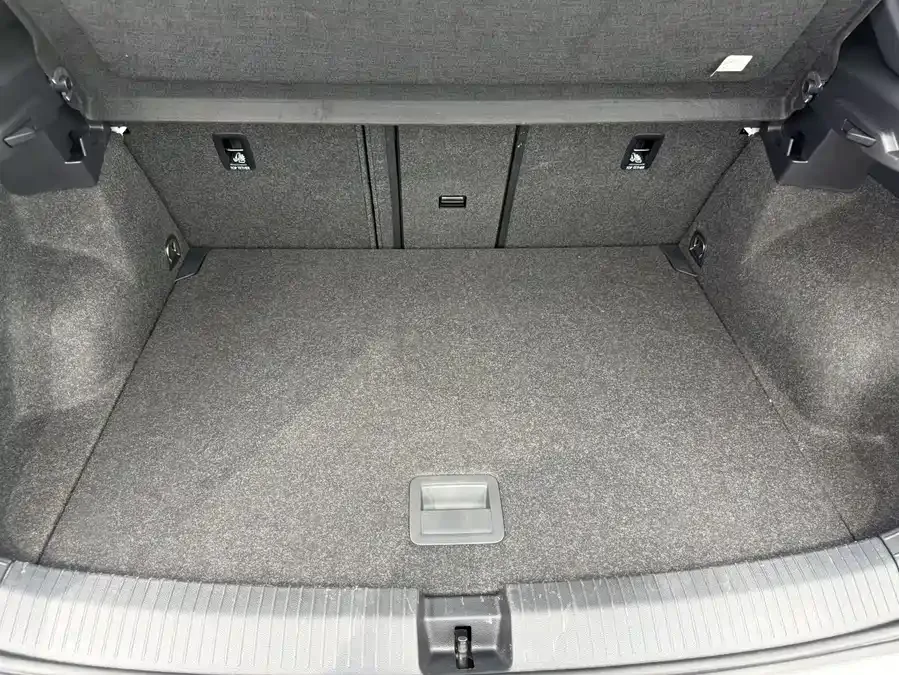 Volkswagen T-Roc T-ROC 2022 280TSI DSG 2WD R-Line Pro PLUS 2022 — миниатюра 4