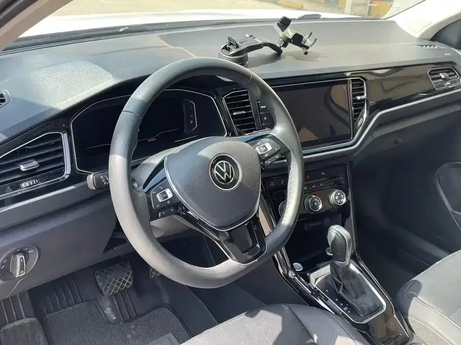Volkswagen T-Roc T-ROC 2022 280TSI DSG 2WD Comfort PLUS 2023 — миниатюра 4