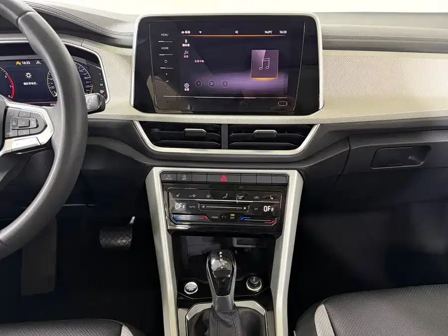 Volkswagen T-ROC T-ROC 2023 280TSI DSG 2WD Time Edition 2023 — миниатюра 4