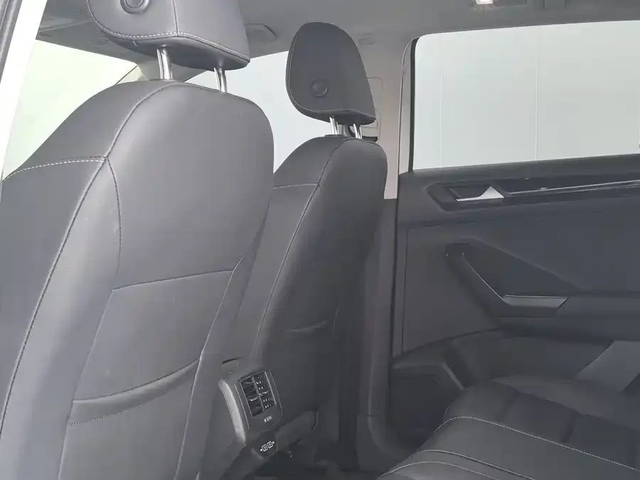 Volkswagen T-ROC T-ROC 2022 280TSI DSG 2WD Comfort PLUS 2022 — миниатюра 5