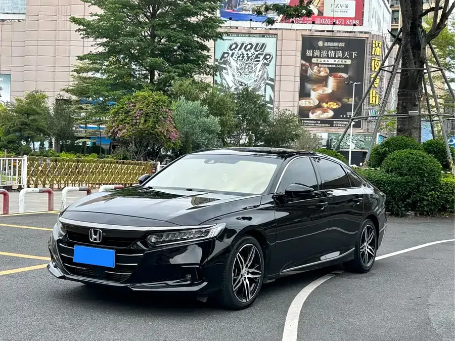 Honda Accord 2022 Accord 260TURBO Fantasy Night Premium Edition 2022 — фото 1, купить с доставкой в Москву