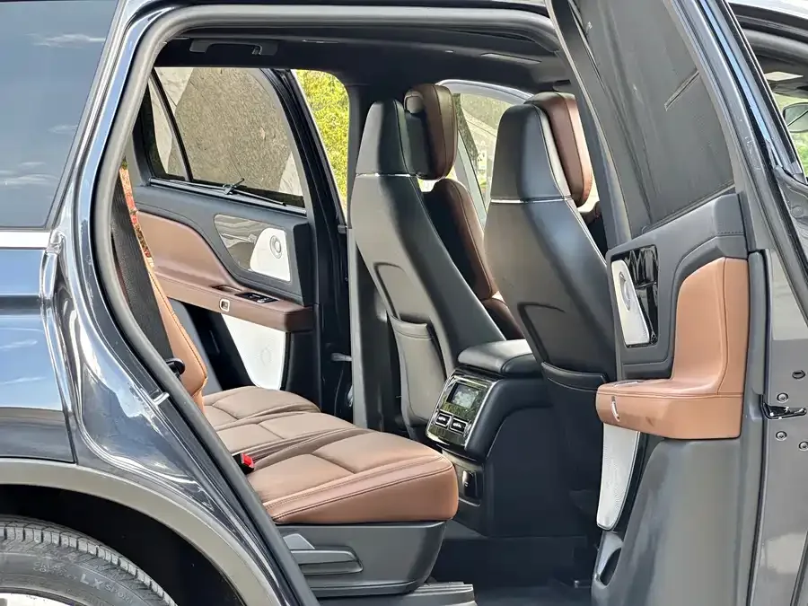 Lincoln Aviator Aviator 2021 3.0T V6 four-wheel drive executive version 2022 — миниатюра 5