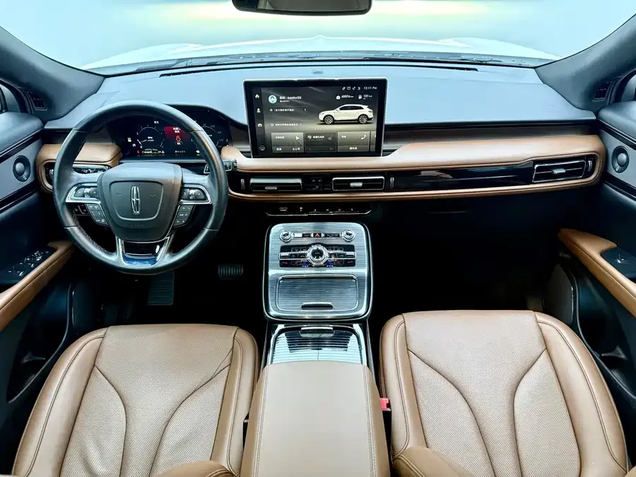 Lincoln Navigator Navigator 2021 2.0T 4WD Elegant Edition 2022 — миниатюра 3