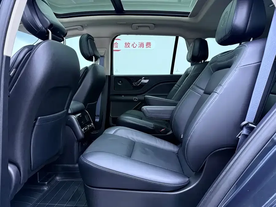 Lincoln Aviator Aviator 2022 3.0T V6 4WD Centennial Edition 2023 — миниатюра 2