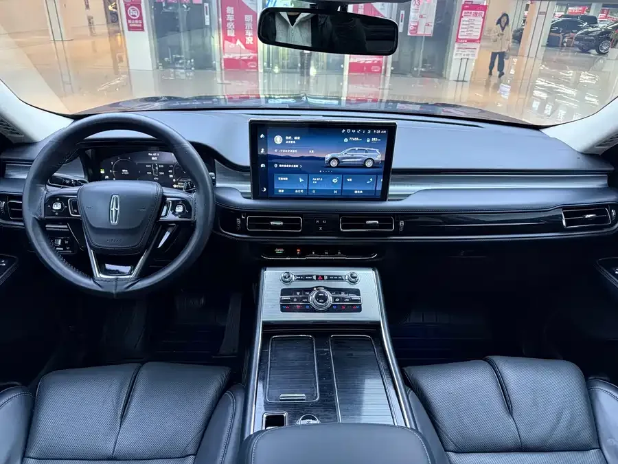 Lincoln Aviator Aviator 2022 3.0T V6 4WD Centennial Edition 2023 — миниатюра 3