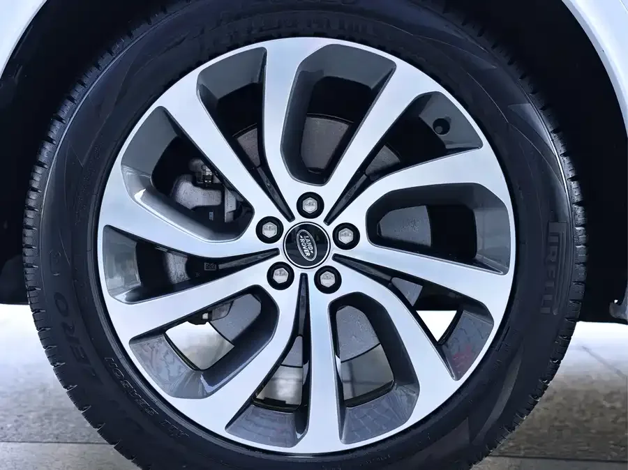 Land Rover Pre-owned Discovery Sports Discovery Sport 2022 249PS R-Dynamic S Performance Edition 5 Seaters 2022 — миниатюра 3