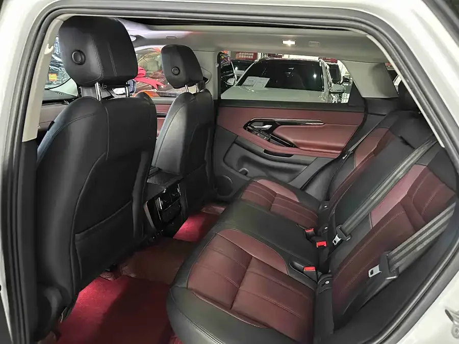 Land Rover Range Rover Aurora Range Rover Evoque 2022 facelift Evoque L 249PS R-Dynamic Deluxe Edition 2023 — миниатюра 4