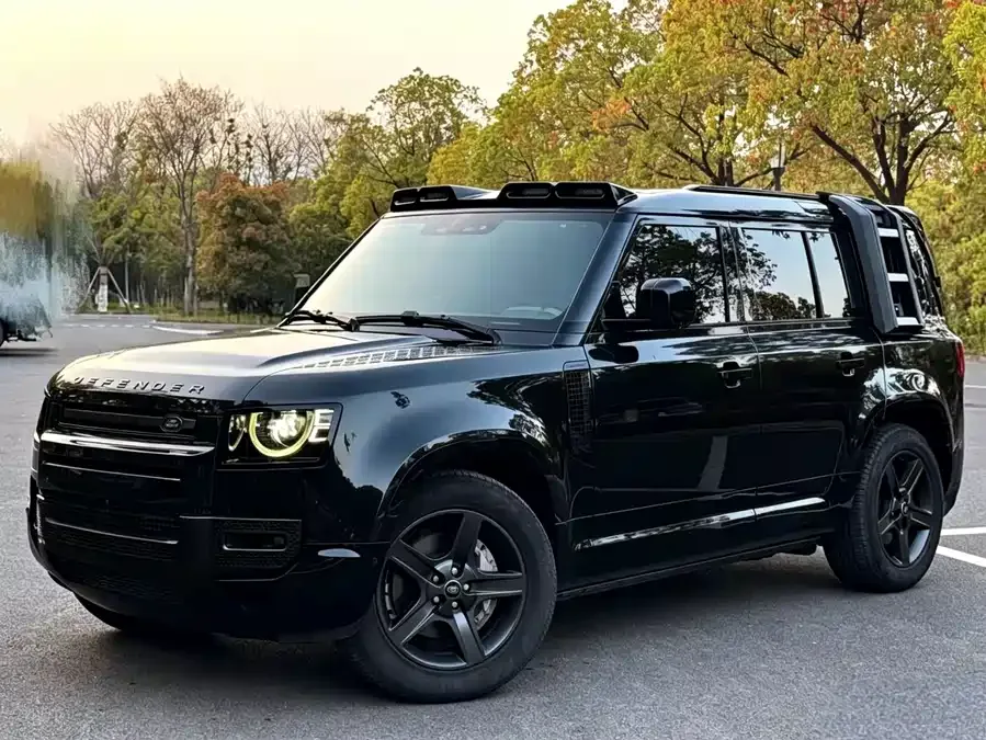 Land Rover guard 2023