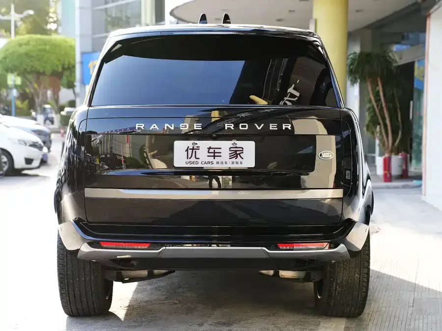 Land Rover Range Rover Range Rover 2025 3.0 L6 400PS Grand Edition 2025 — миниатюра 2