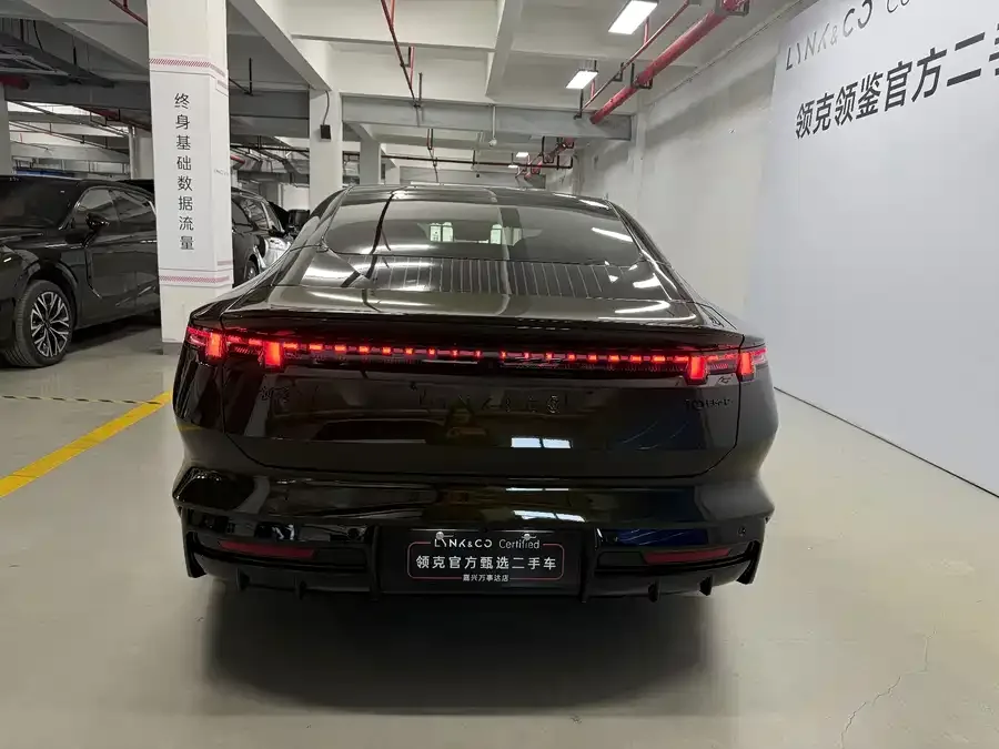 Lynk & Co 10 Lynk & Co 10 2025 240 AWD Ultra Sport Edition H7 2025 — миниатюра 4